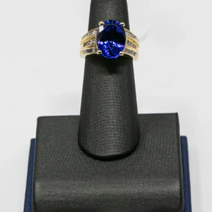 Oval Tanzanite & Diamonds