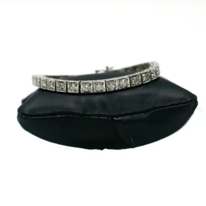 Vintage Tennis Diamond Bracelet in Platinum