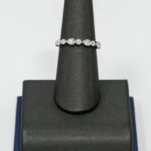 Natural Diamond Band  0.25 CTW G/ VS2